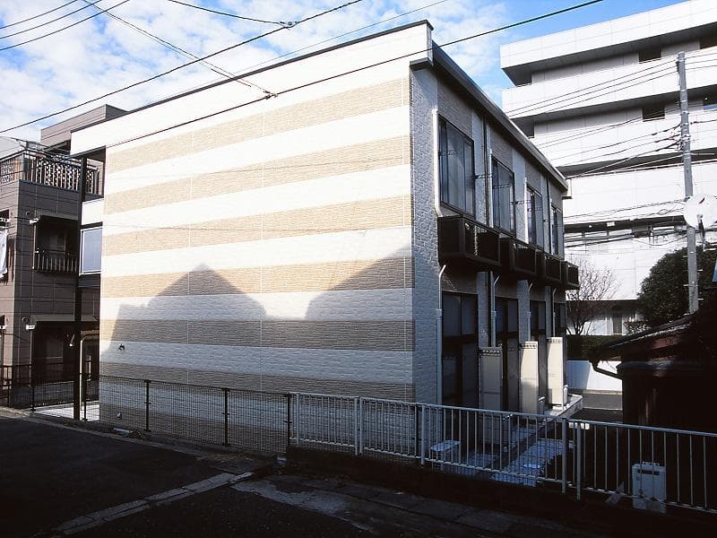 Main exterior of leopalace Cedar Blanche II