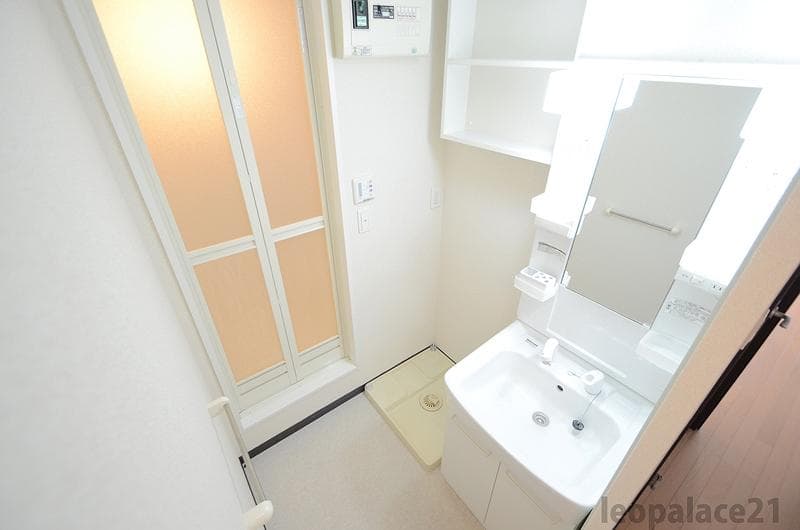 Room image 13