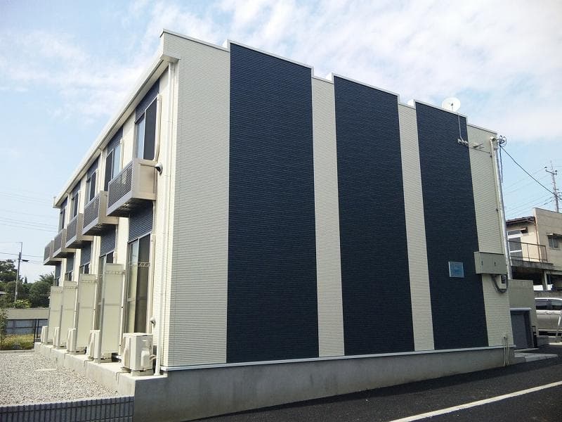 Main exterior of LEONEXT Ochanoguchi