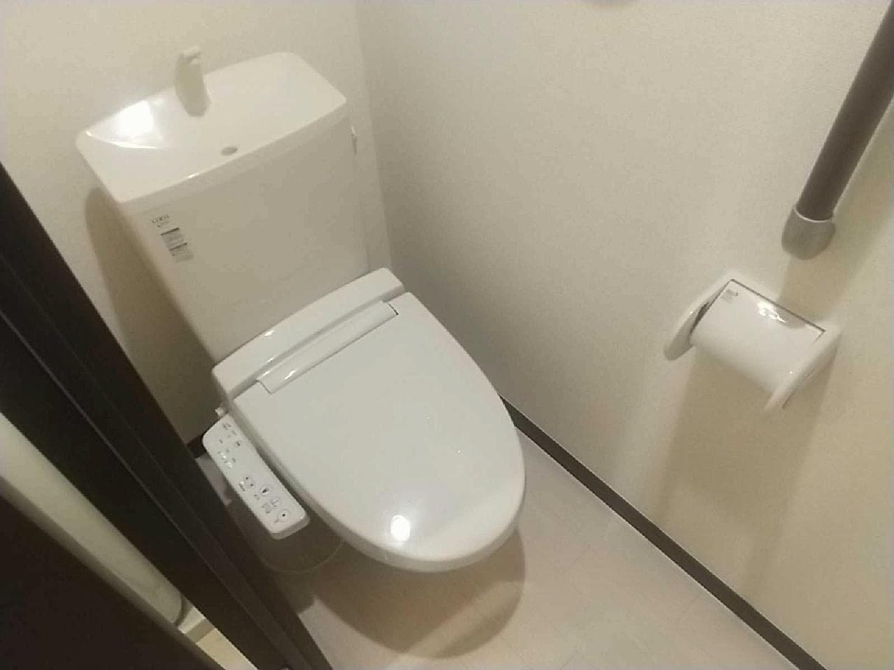 Room image 8