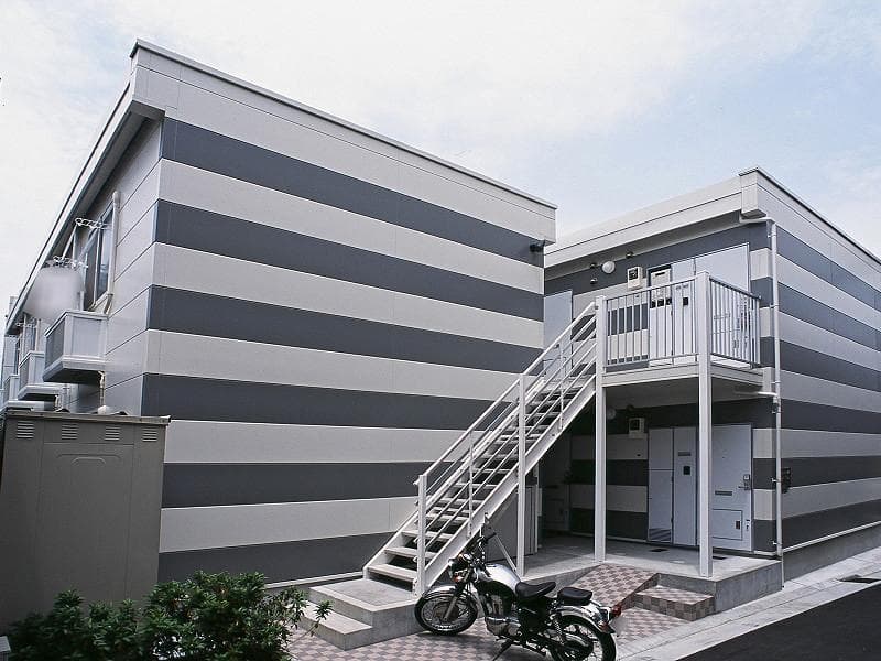 Main exterior of leopalace SYOU II