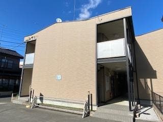 Main exterior of leopalace Sun Eagle