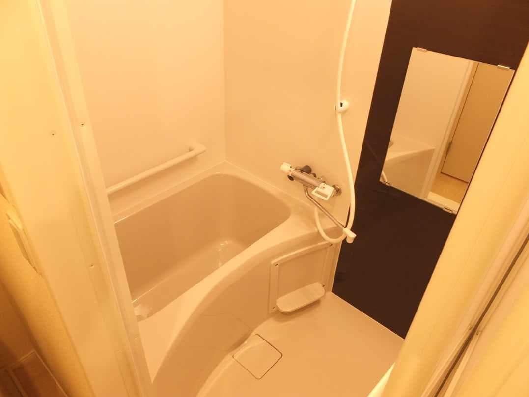 Room image 9