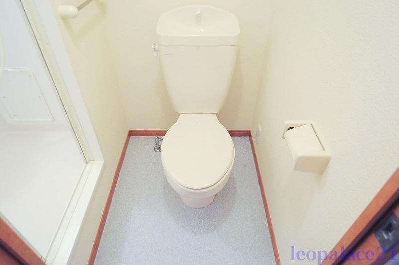 Room image 11