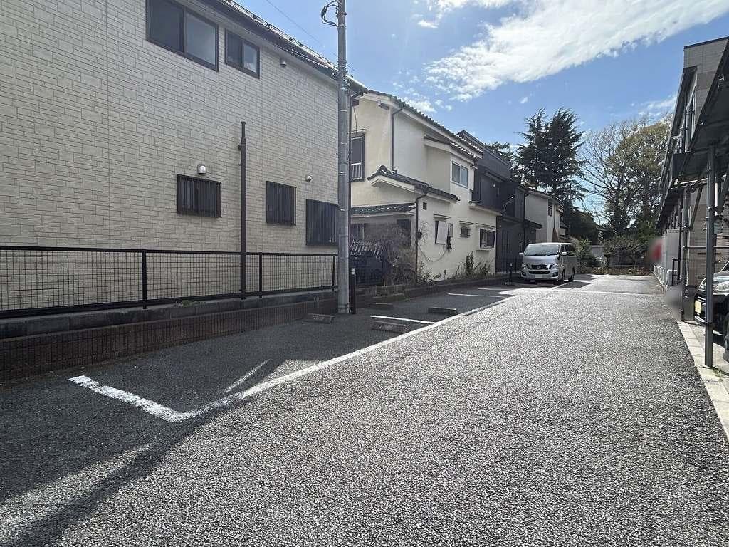 Room image 12