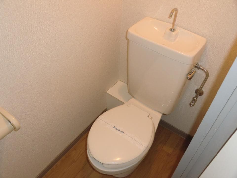 Room image 13