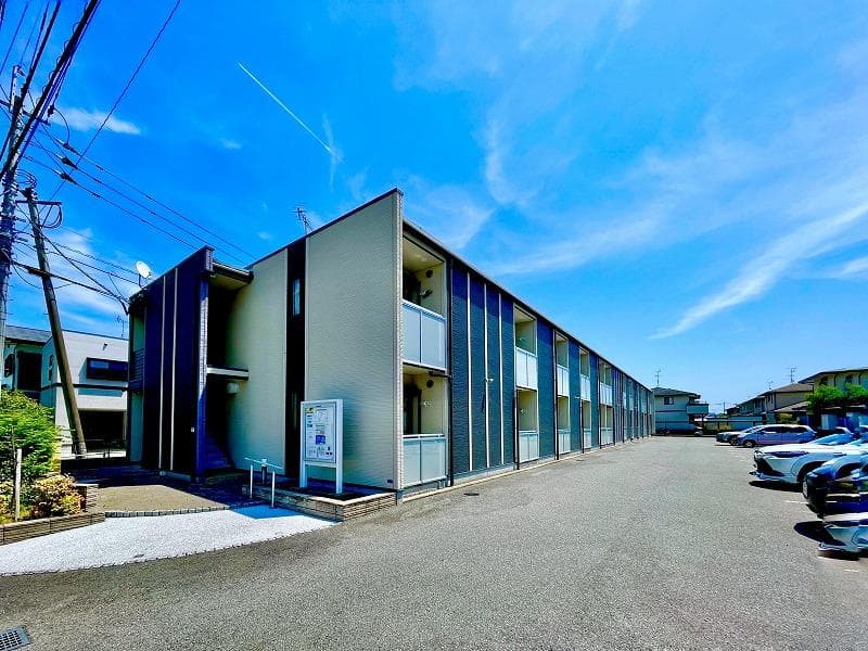 Main exterior of LEONEXT Takagise