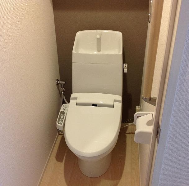 Room image 8
