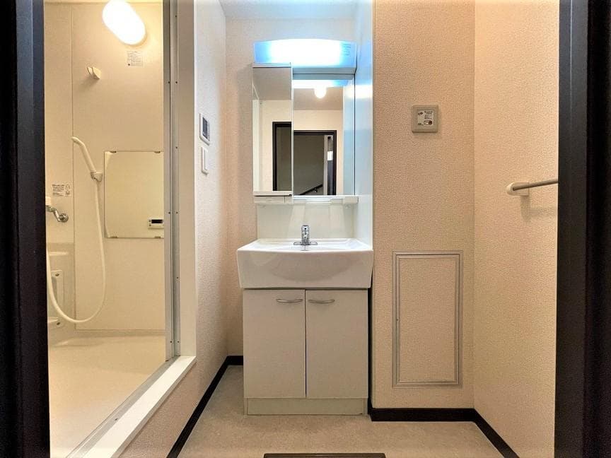Room image 12