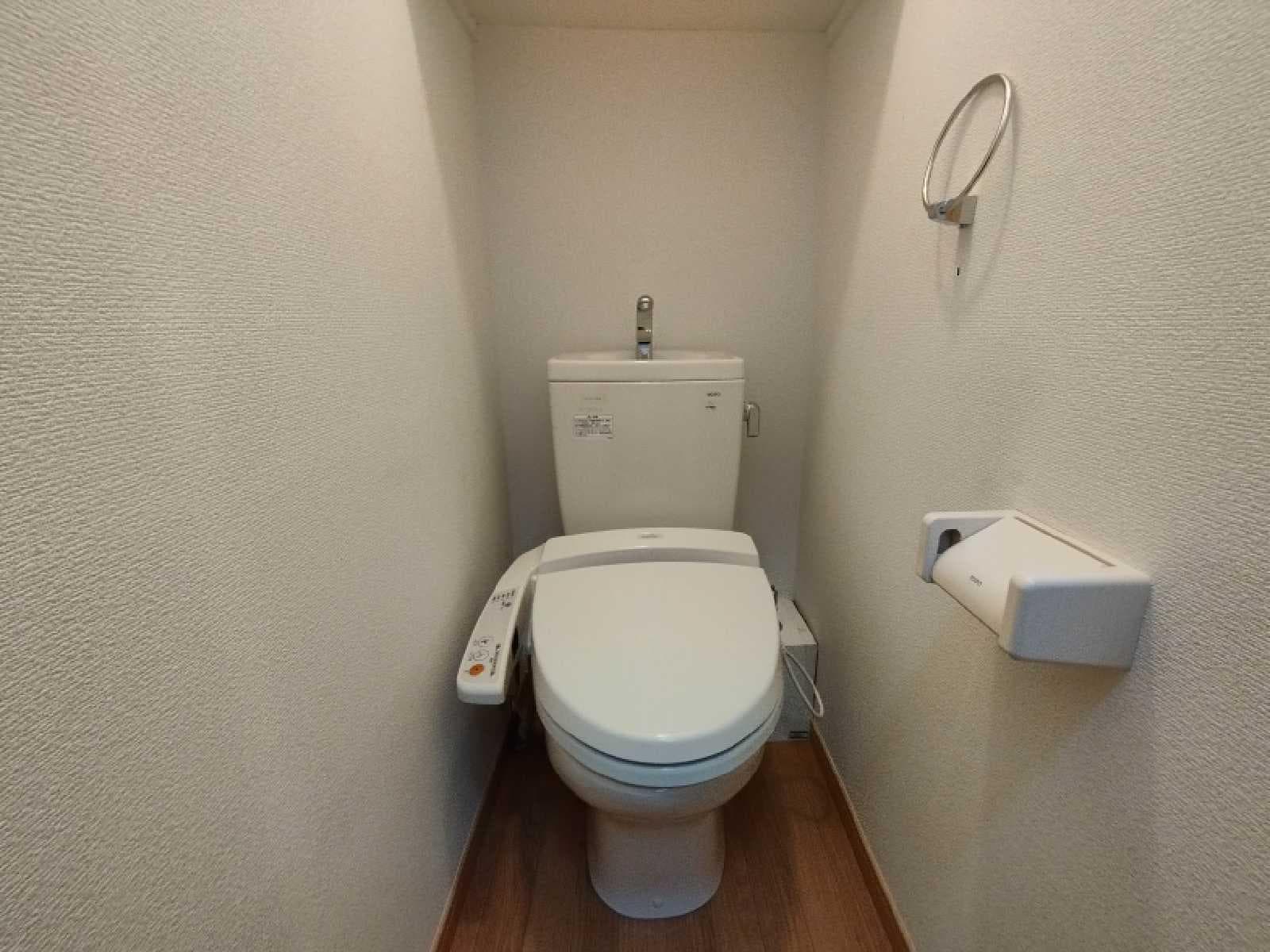 Room image 11