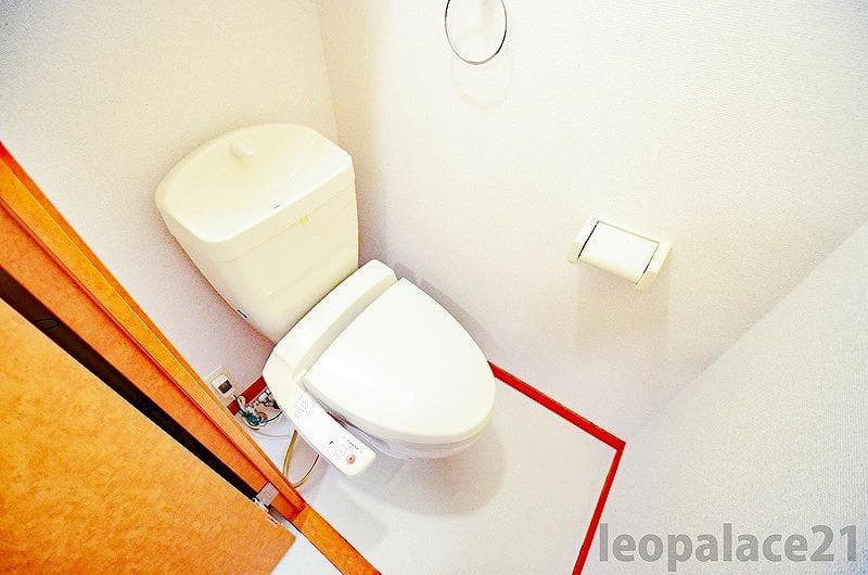 Room image 11
