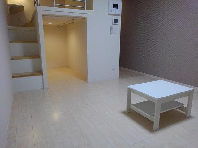 Preview interior of MIRANDA YK Tsukimidai