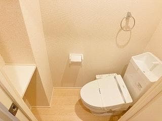 Room image 9