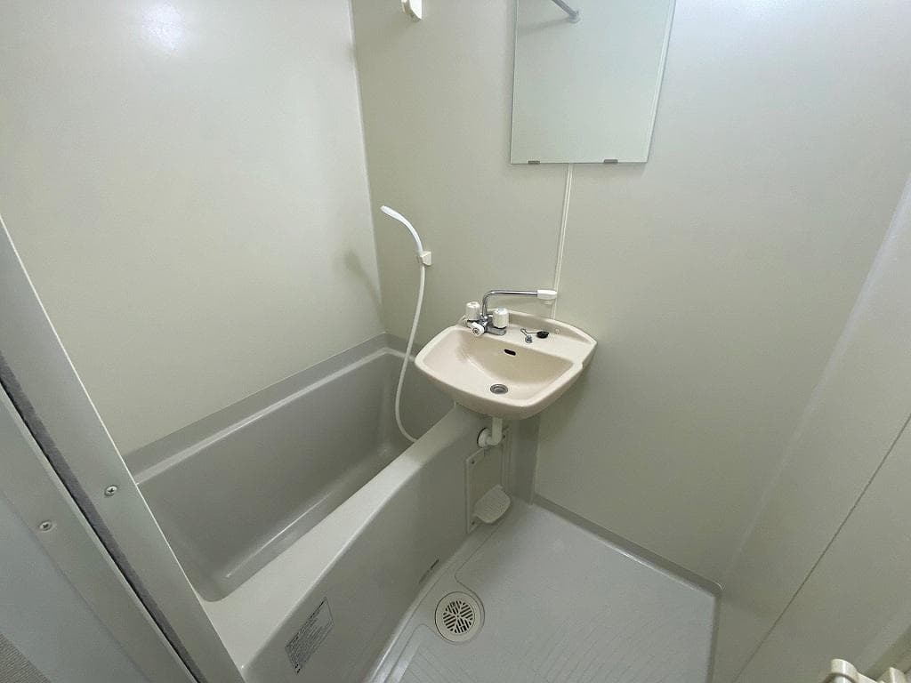 Room image 13