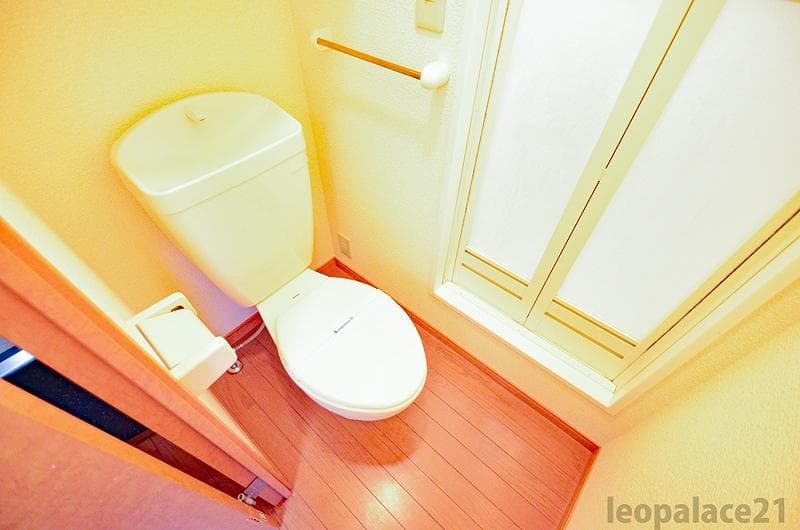 Room image 9