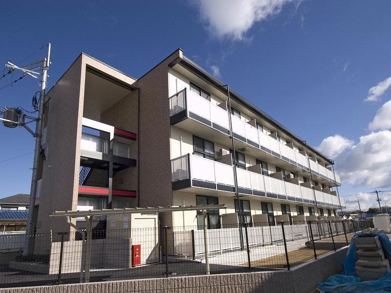 Main exterior of leopalace Ginga