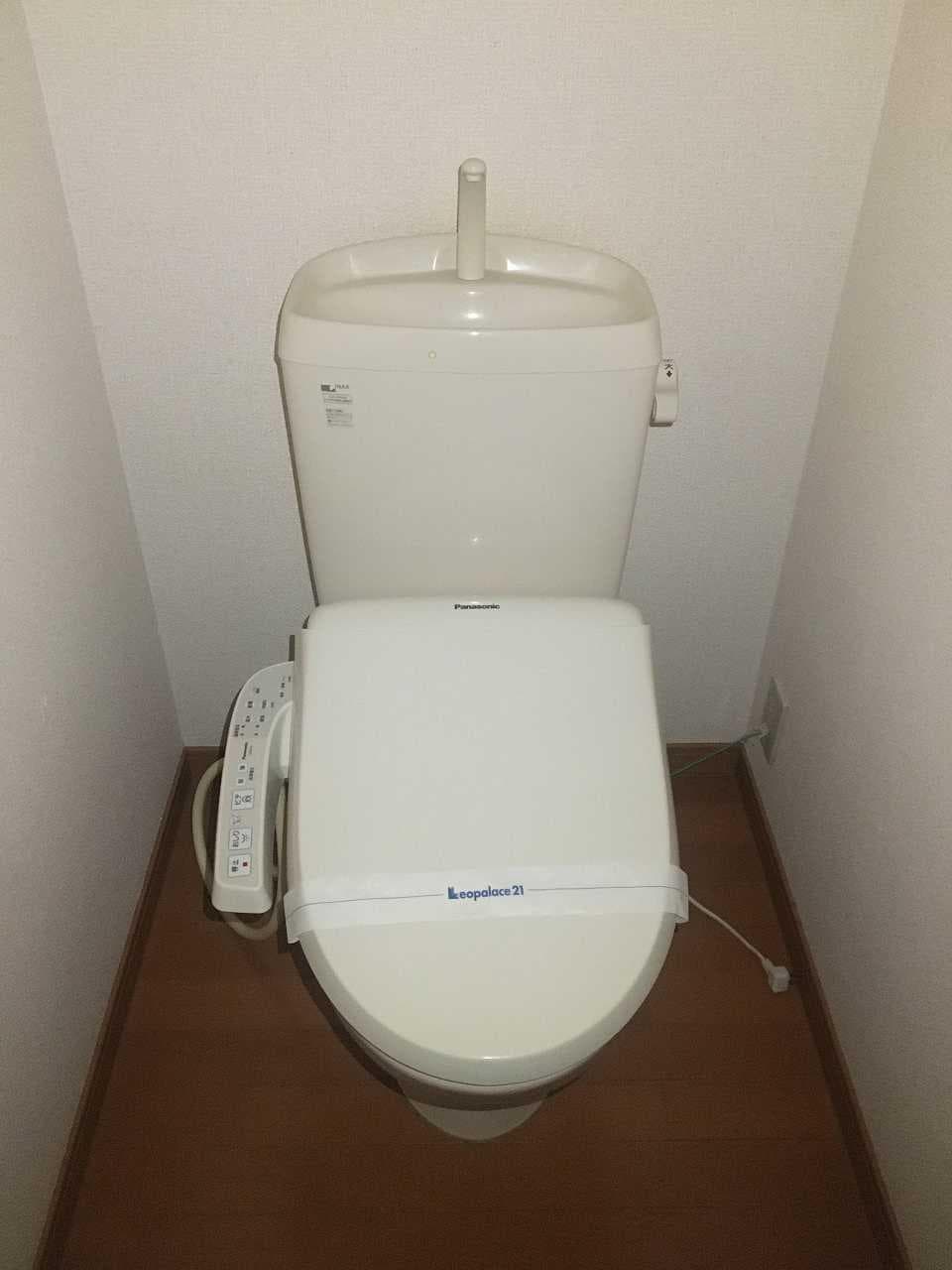 Room image 12