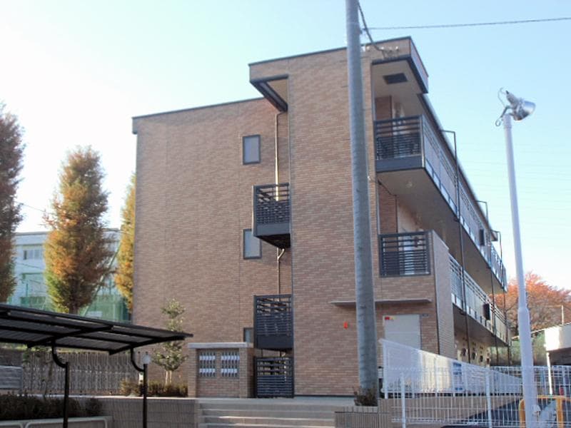 Main exterior of LEONEXT Avenir Asao II