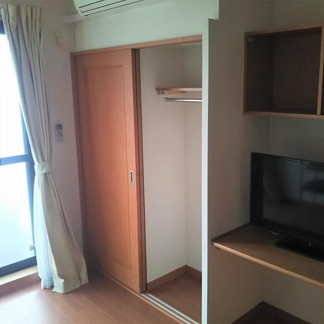 Room image 11