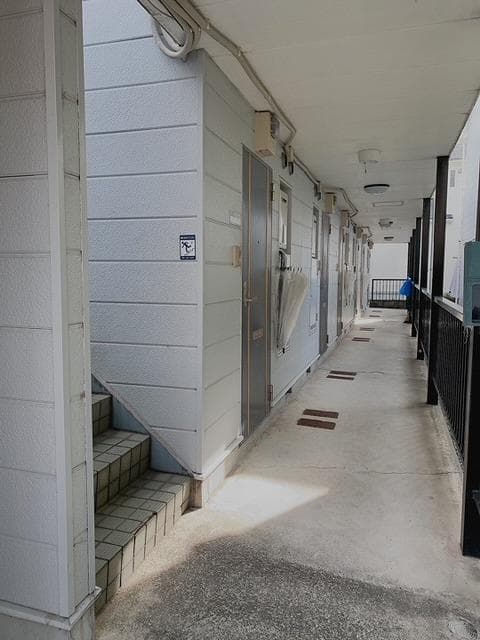 Room image 11
