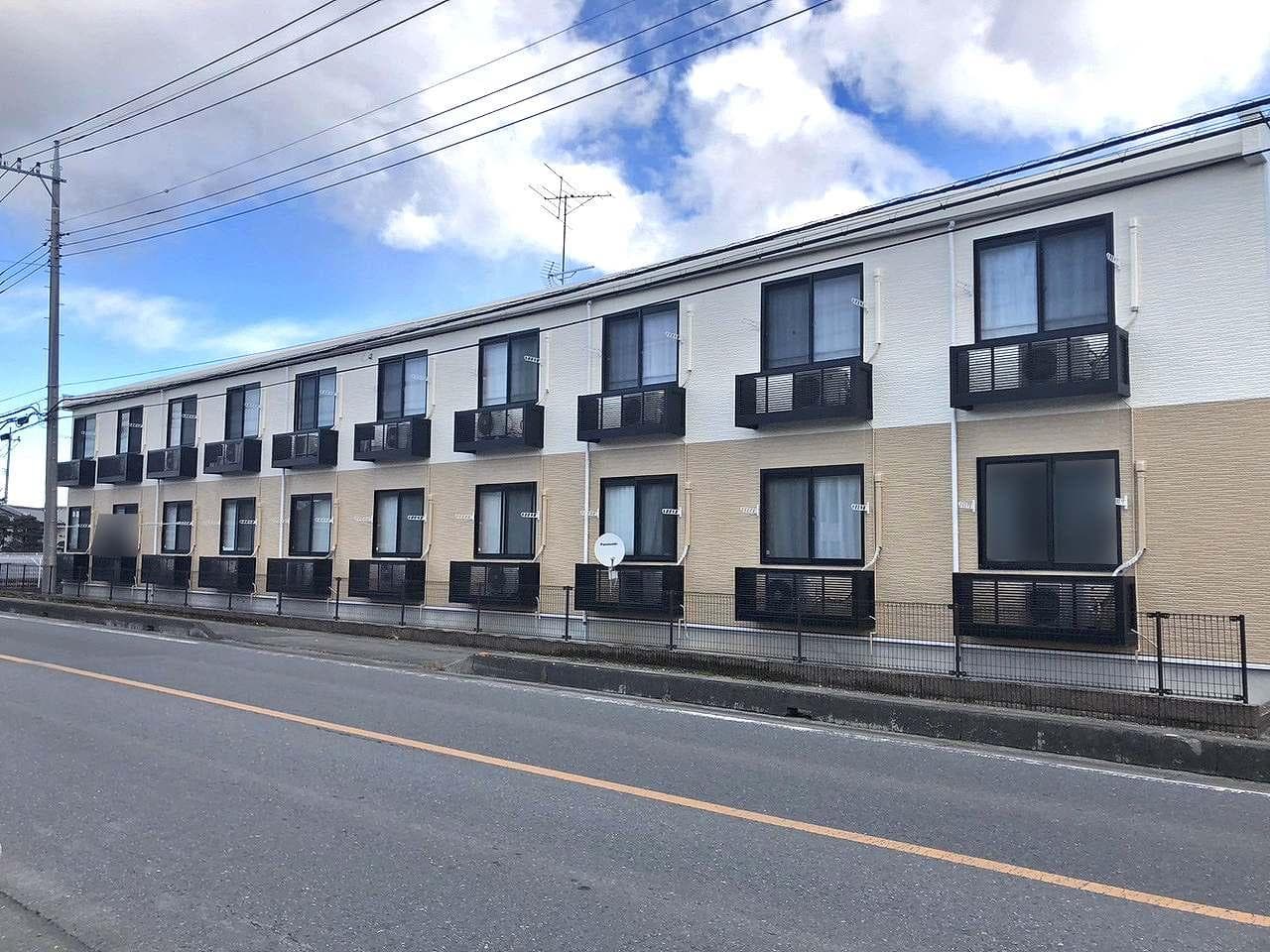 Main exterior of leopalace Bran Demeure III