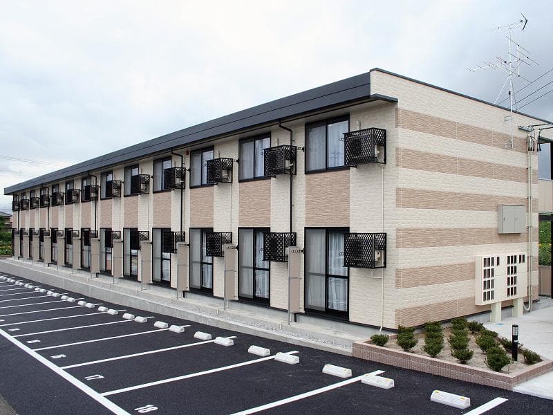 Main exterior of leopalace Koharada II
