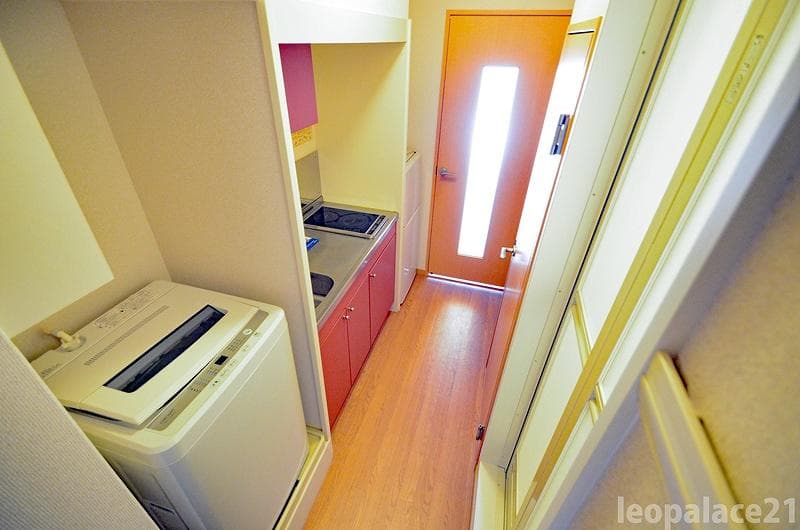 Room image 16