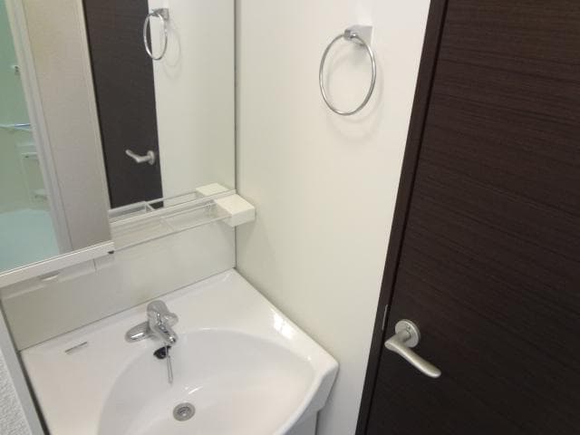 Room image 13