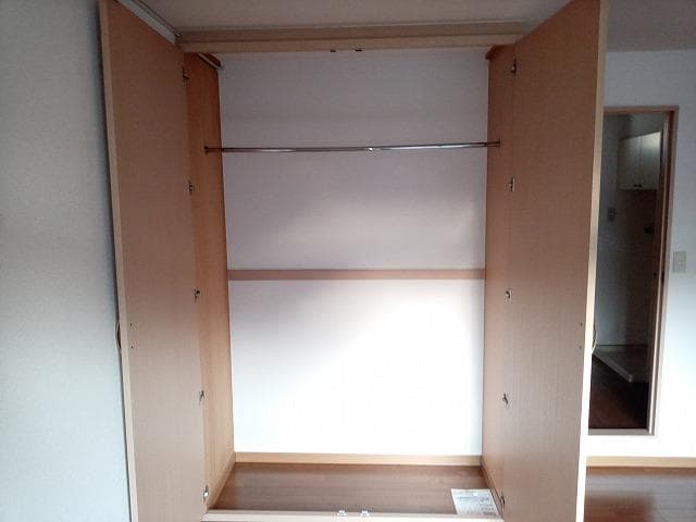 Room image 14