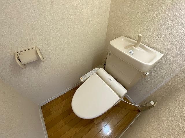 Room image 12