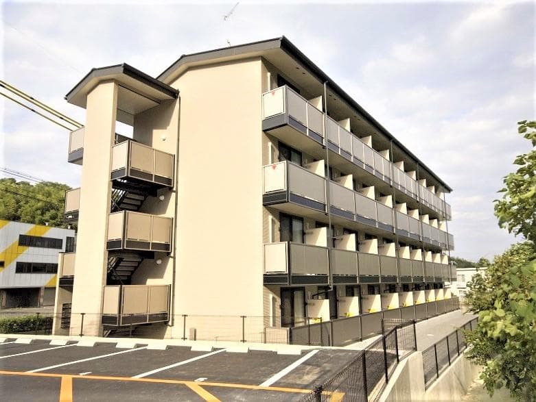 Main exterior of leopalace Urban Katsurazaka