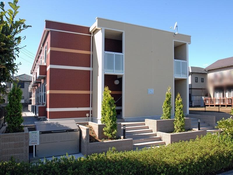 Main exterior of LEONEXT Noir II