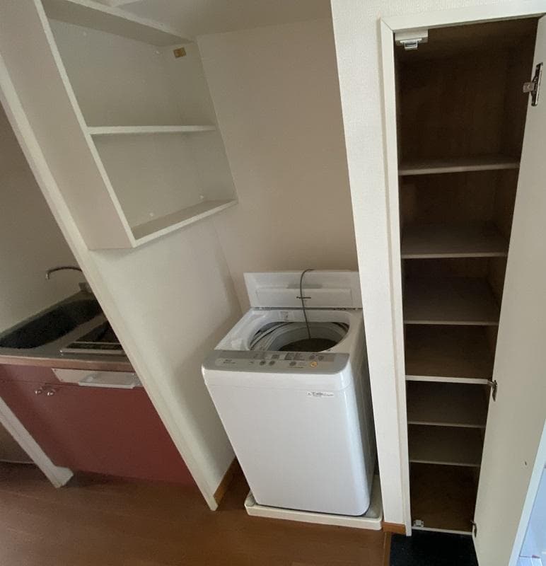 Room image 13