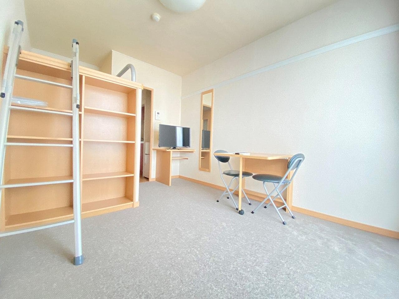 Preview interior of leopalace Movement Tsuruse