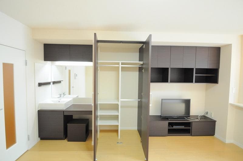 Room image 11