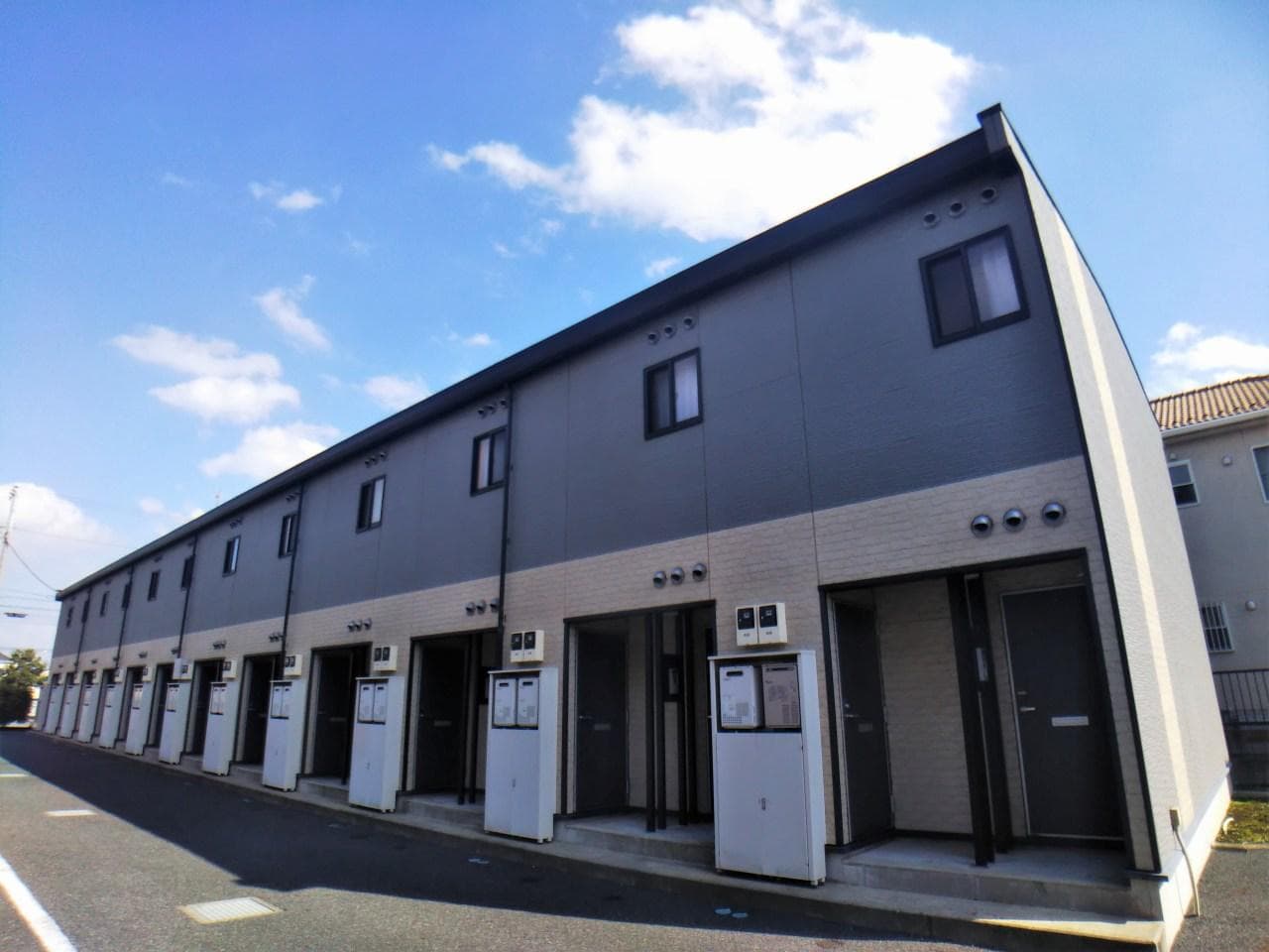 Main exterior of leopalace Eclair II