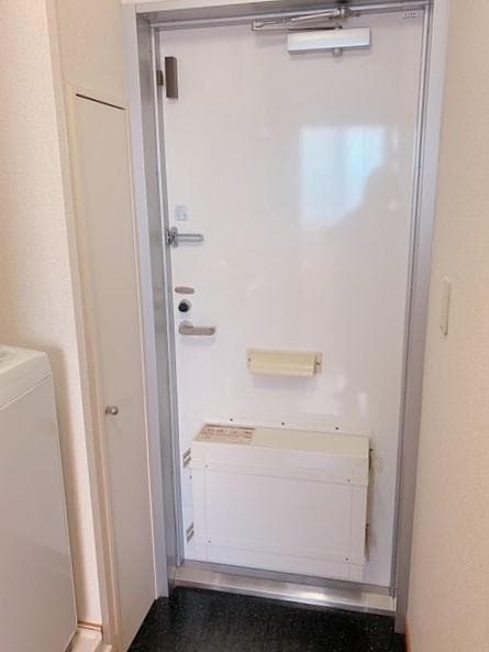 Room image 8