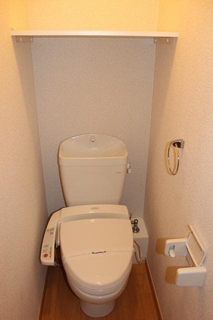 Room image 13