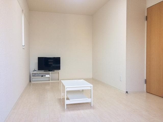 Room image 11