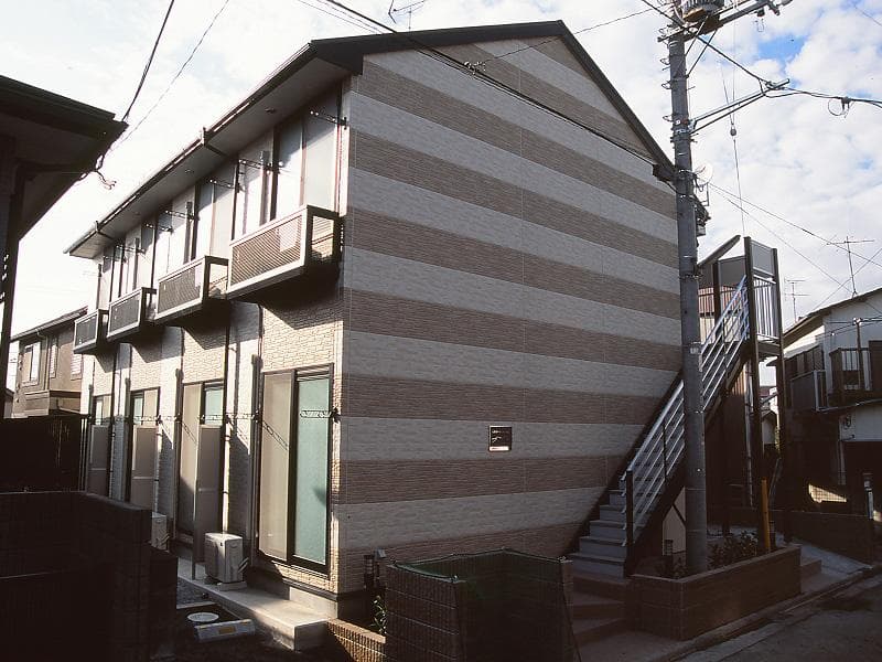 Main exterior of leopalace H&M