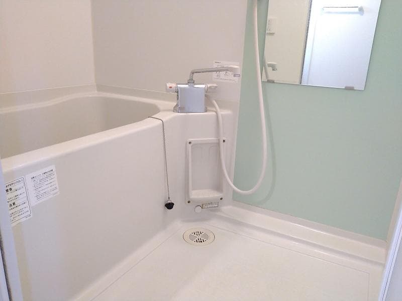 Room image 8