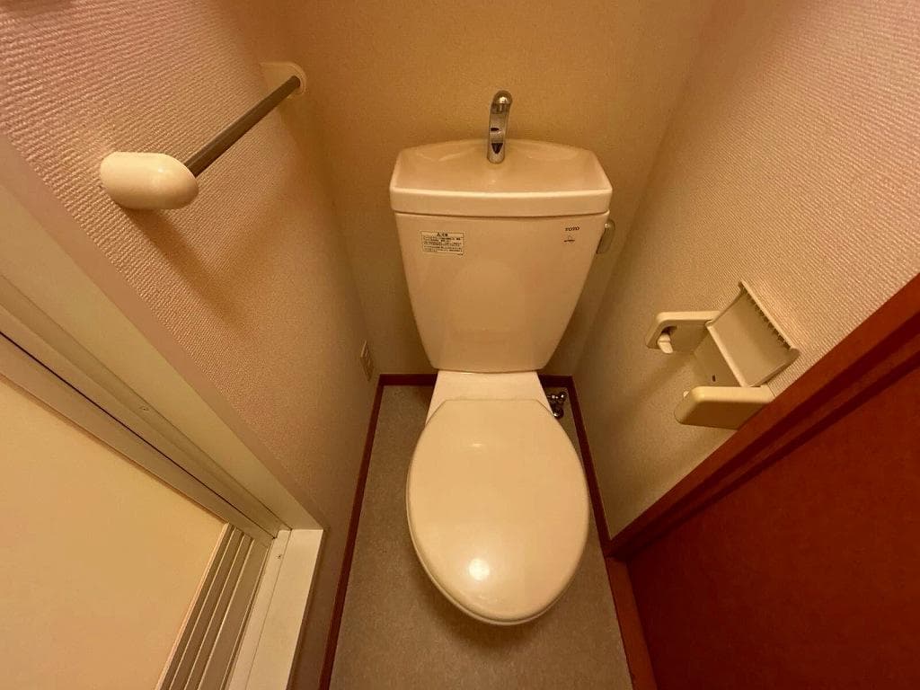 Room image 8