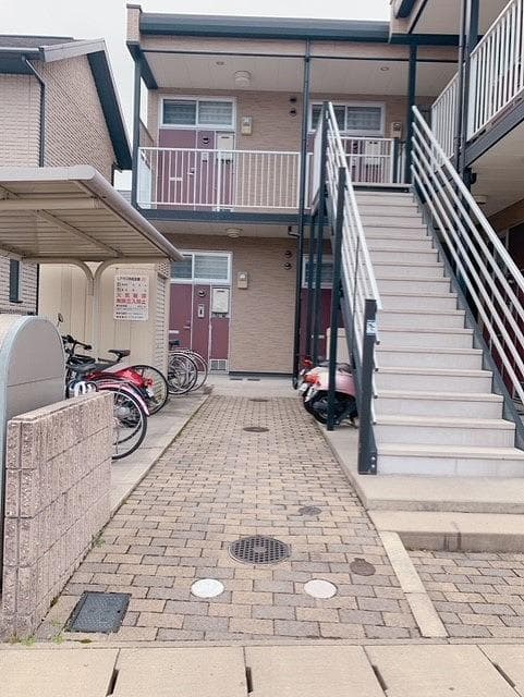 Room image 12