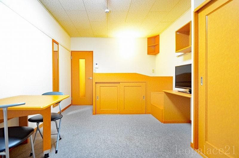 Room image 9