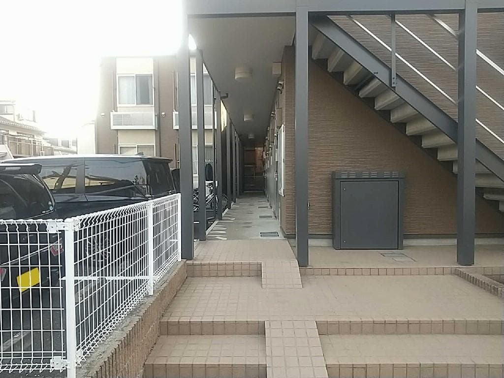 Room image 10