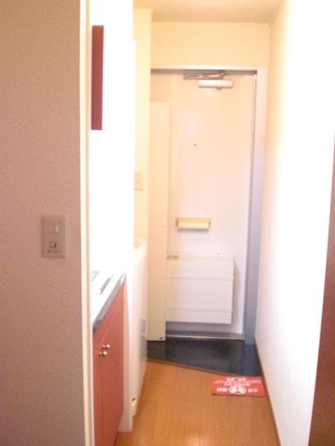 Room image 10