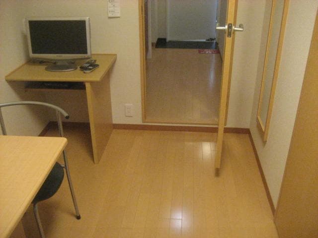 Room image 11
