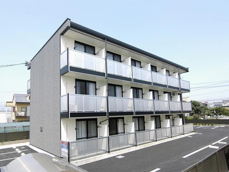 Main exterior of leopalace Canaan