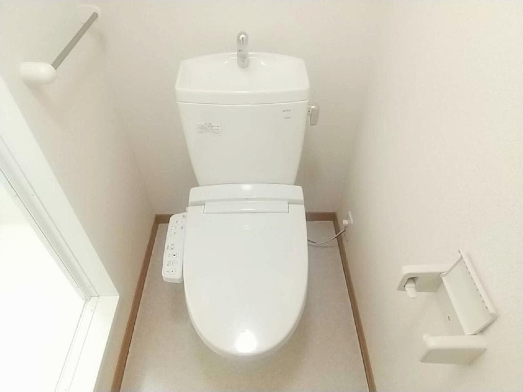 Room image 8