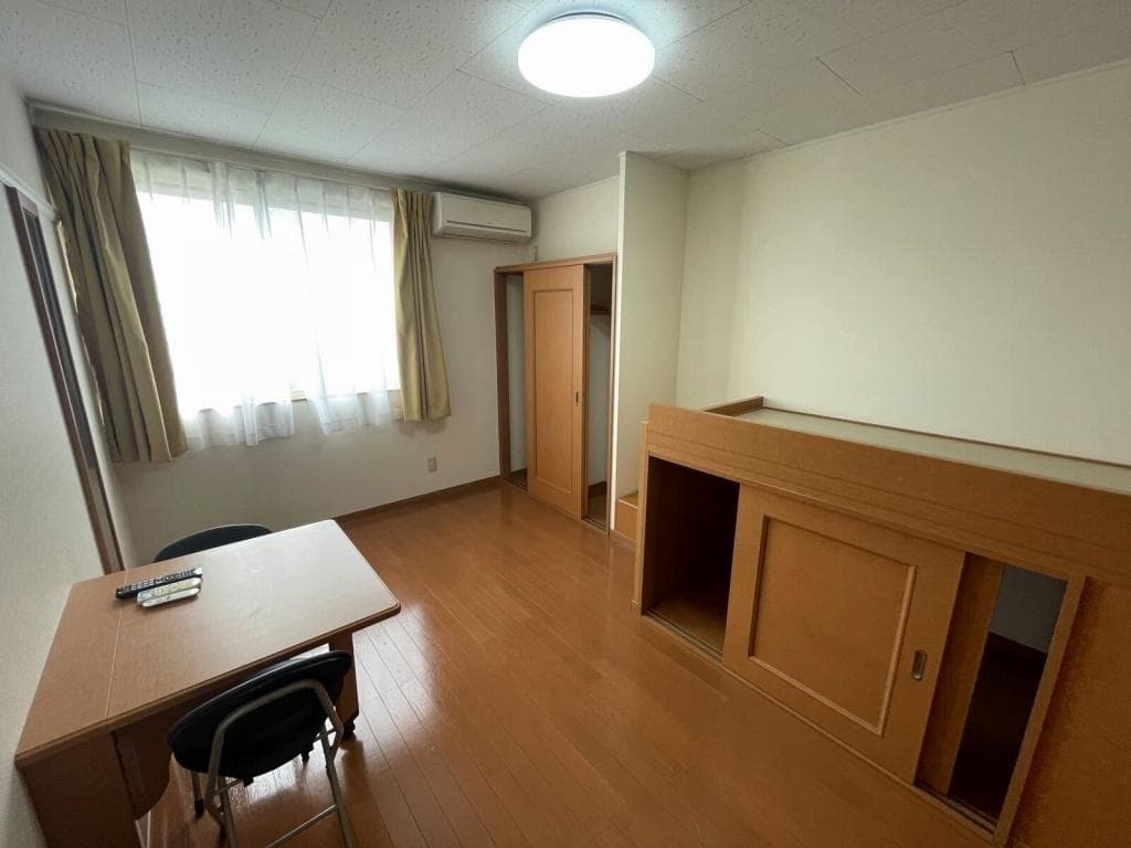 Preview interior of leopalace Oka